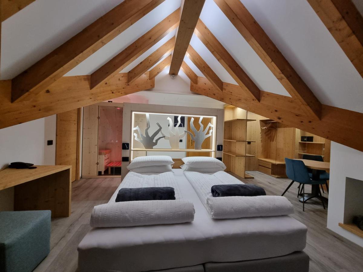 Hotel Canada 안달로 외부 사진